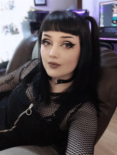 gothsluts|goth.